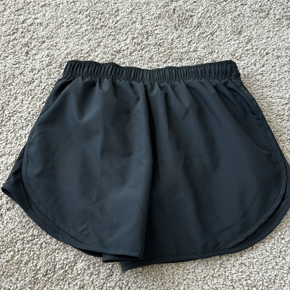 Women’s Nike Shorts - Picture 3 of 3